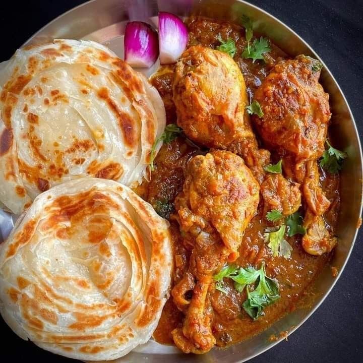 Parotta / Chicken Salna